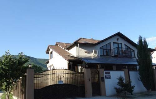 Гостиница Guest House on Kabardinskoy 1 Геленджик-4